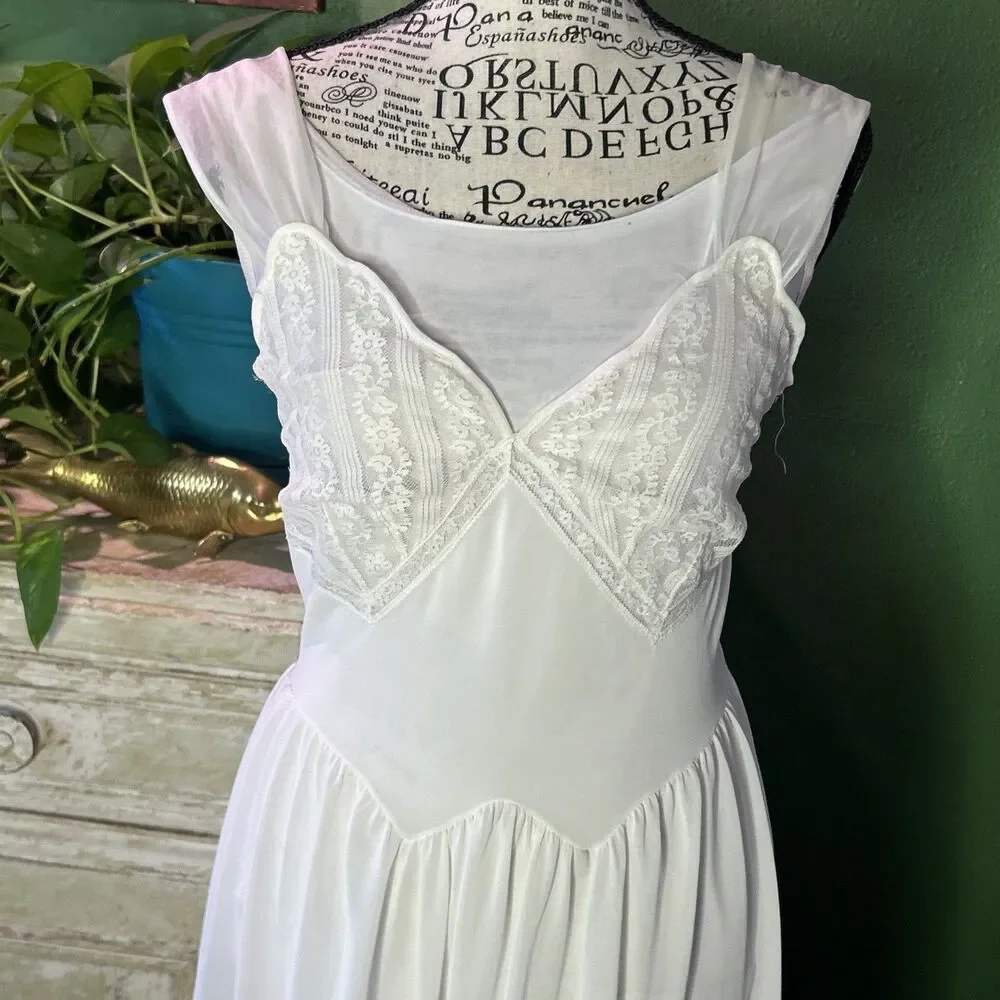 Vintage Luxite by Kayser White Nylon Lace Nightgown Slip Sz 32 Gathered Waist